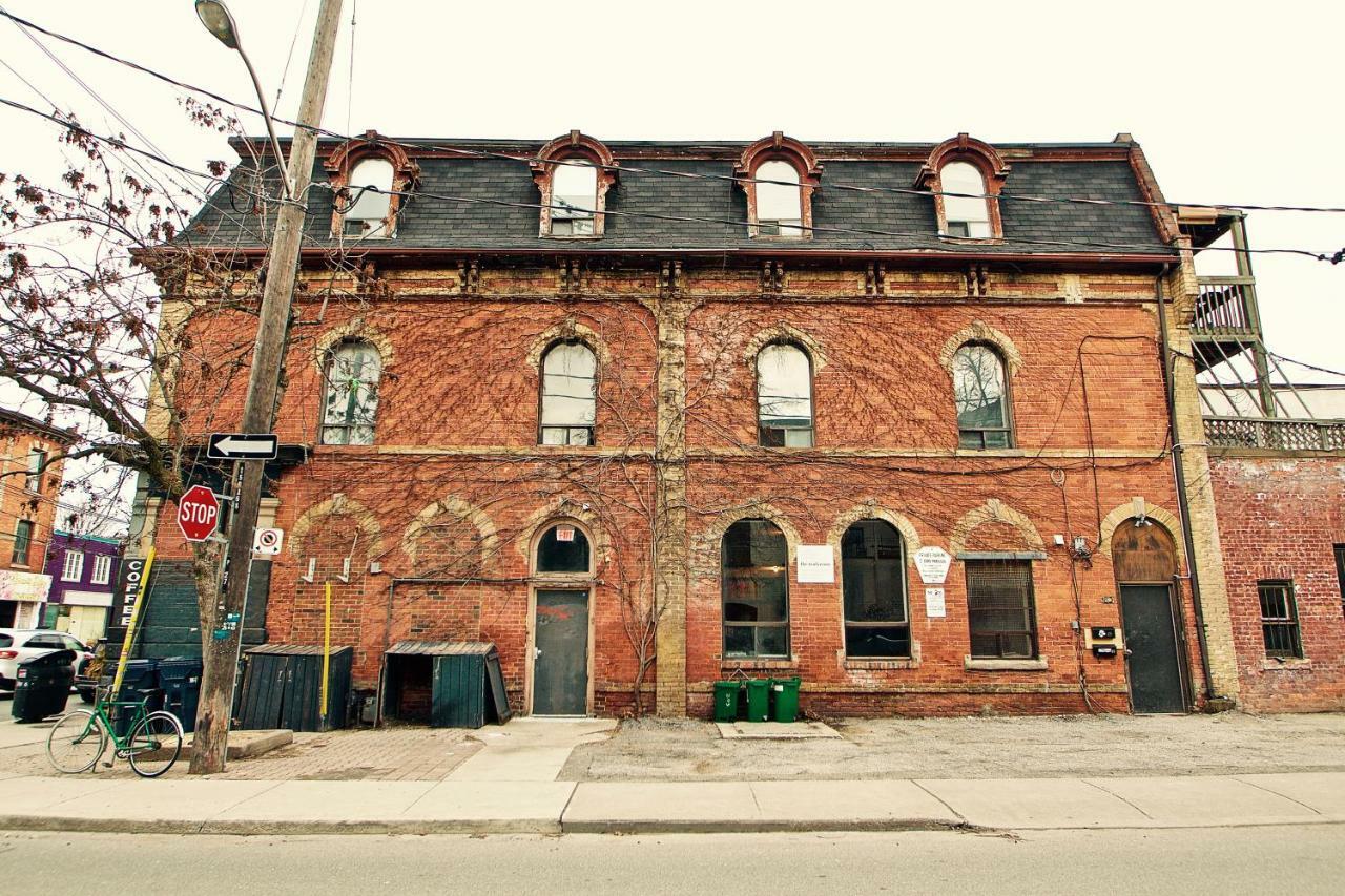 The Parkdale Hostellerie Toronto Exteriör bild